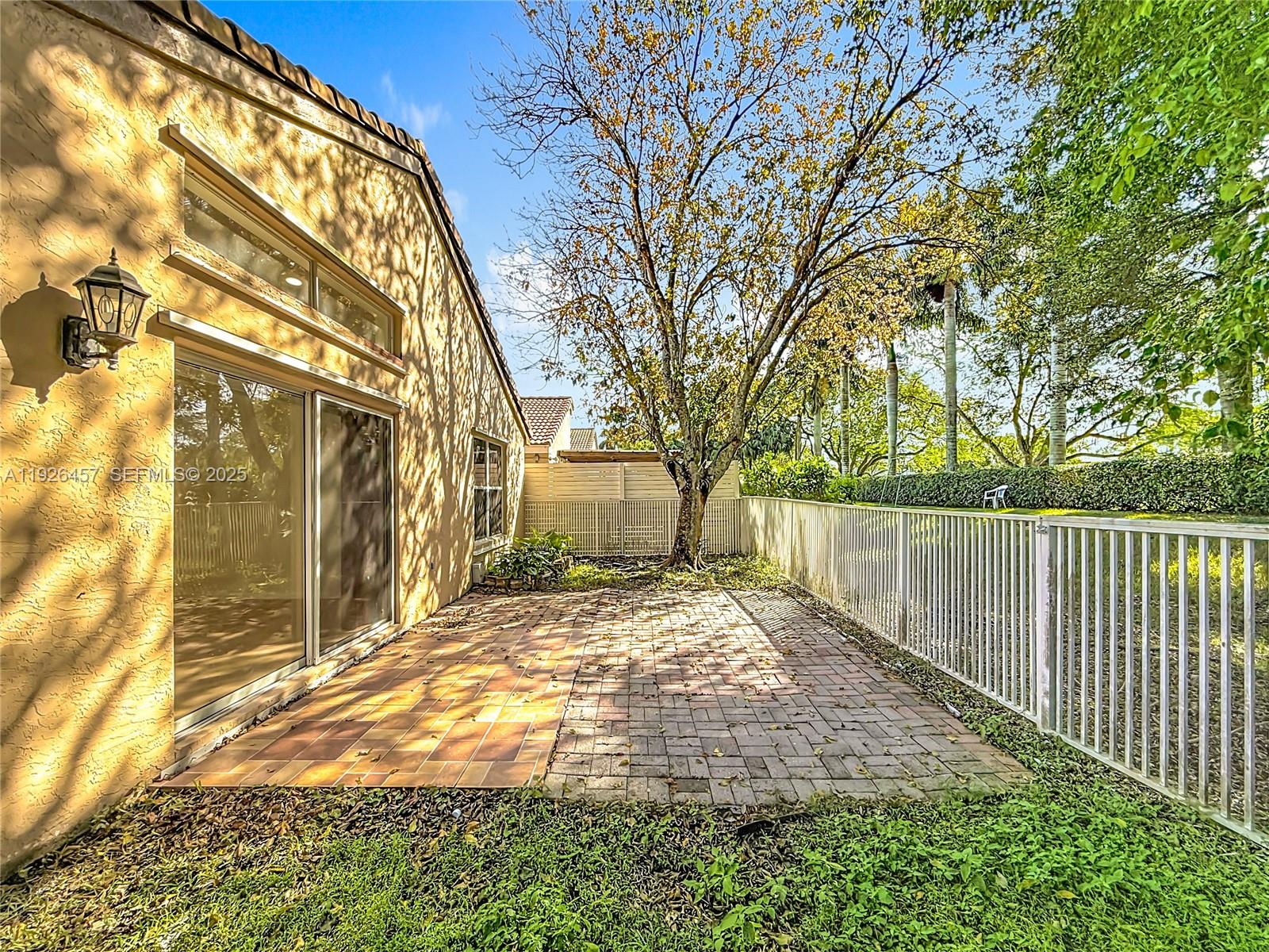 SILVER LAKES PHASE III - Residential Lease