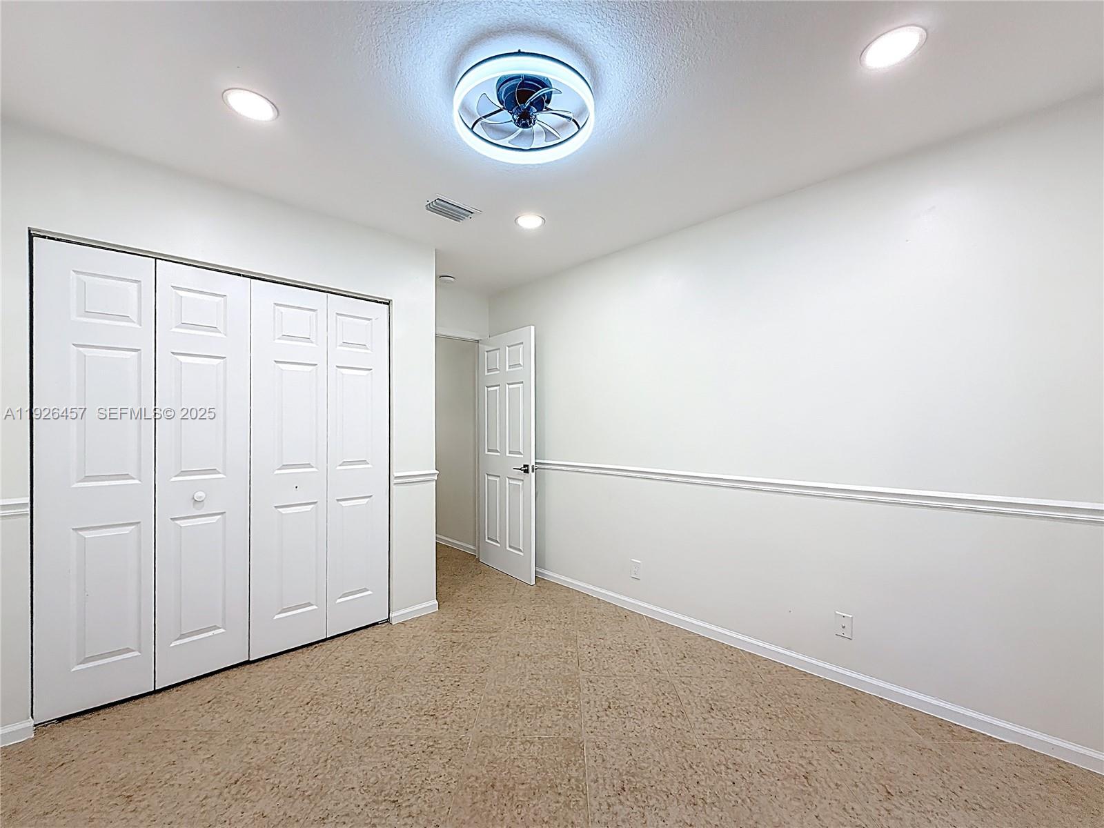 SILVER LAKES PHASE III - Residential Lease