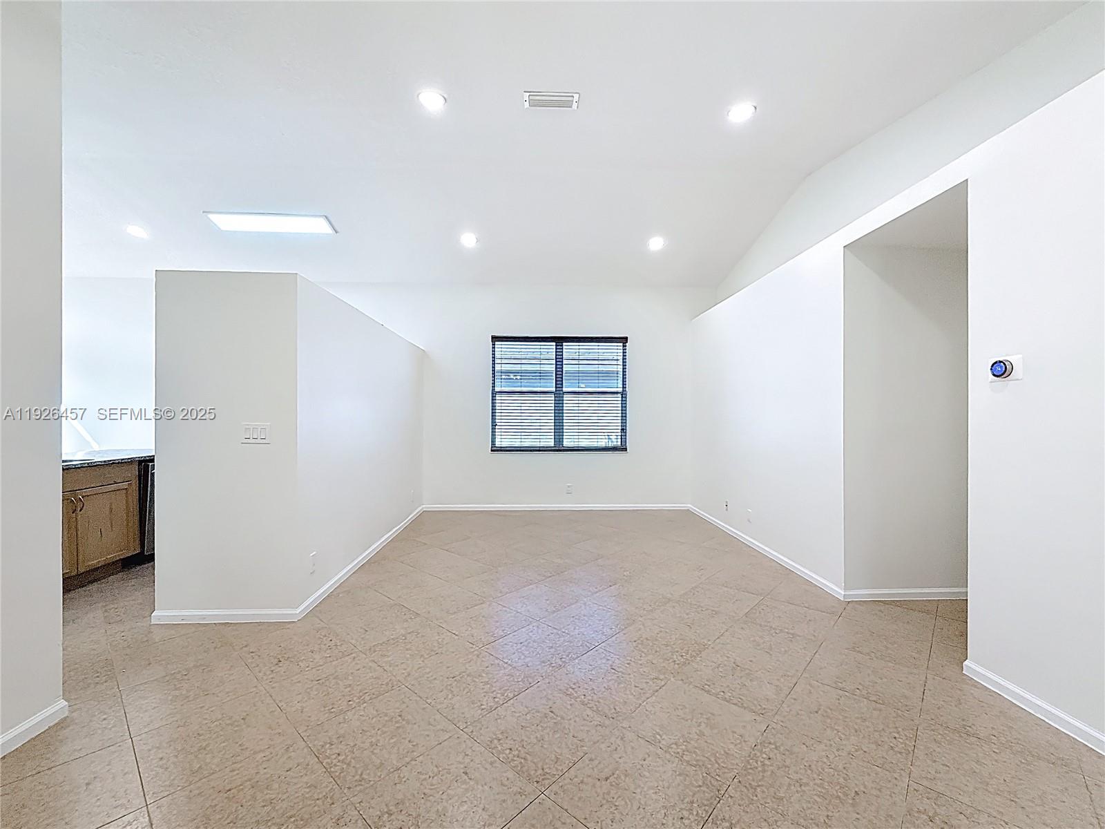 SILVER LAKES PHASE III - Residential Lease