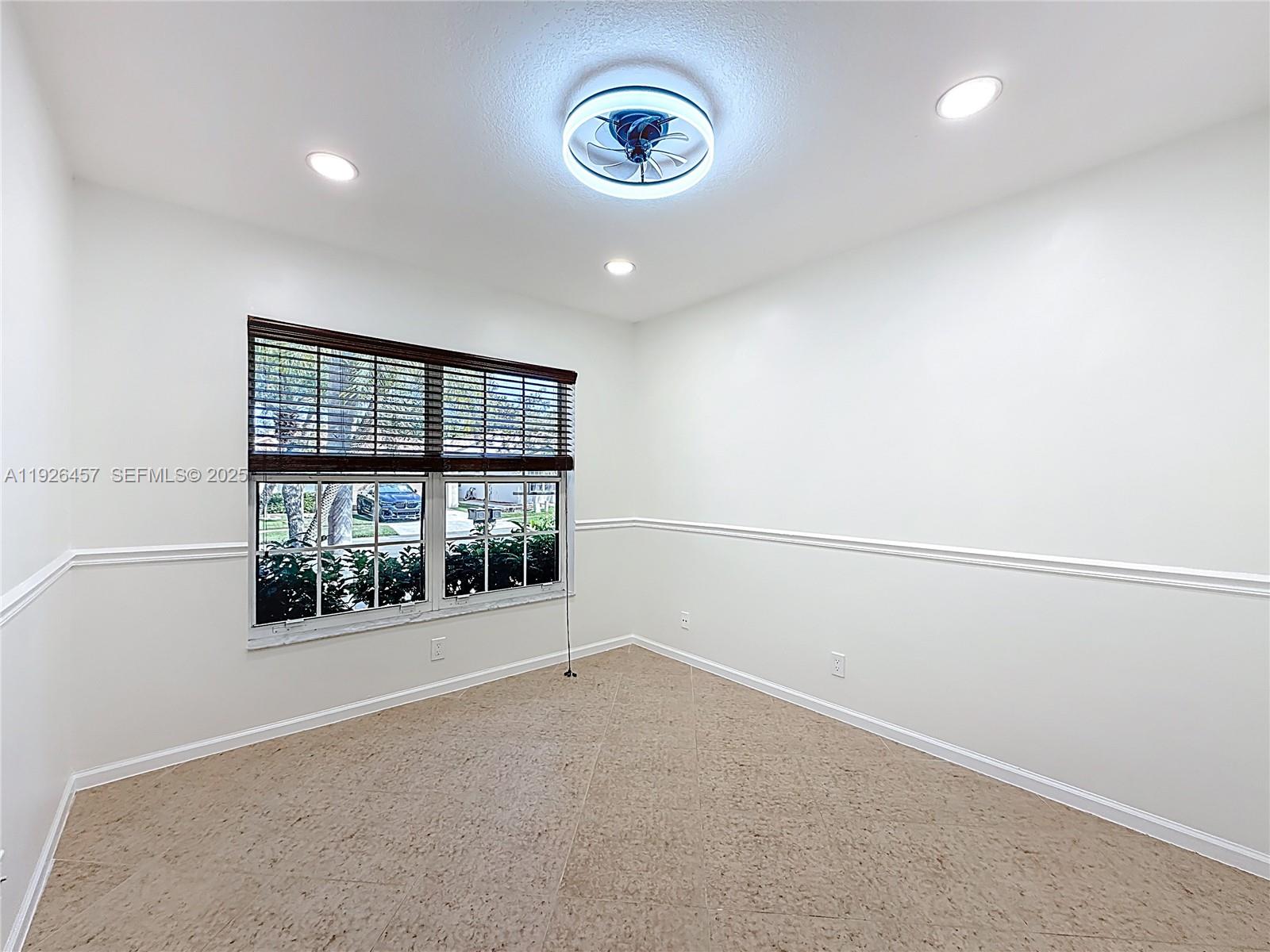 SILVER LAKES PHASE III - Residential Lease