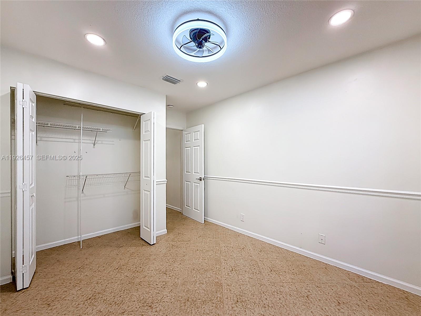 SILVER LAKES PHASE III - Residential Lease