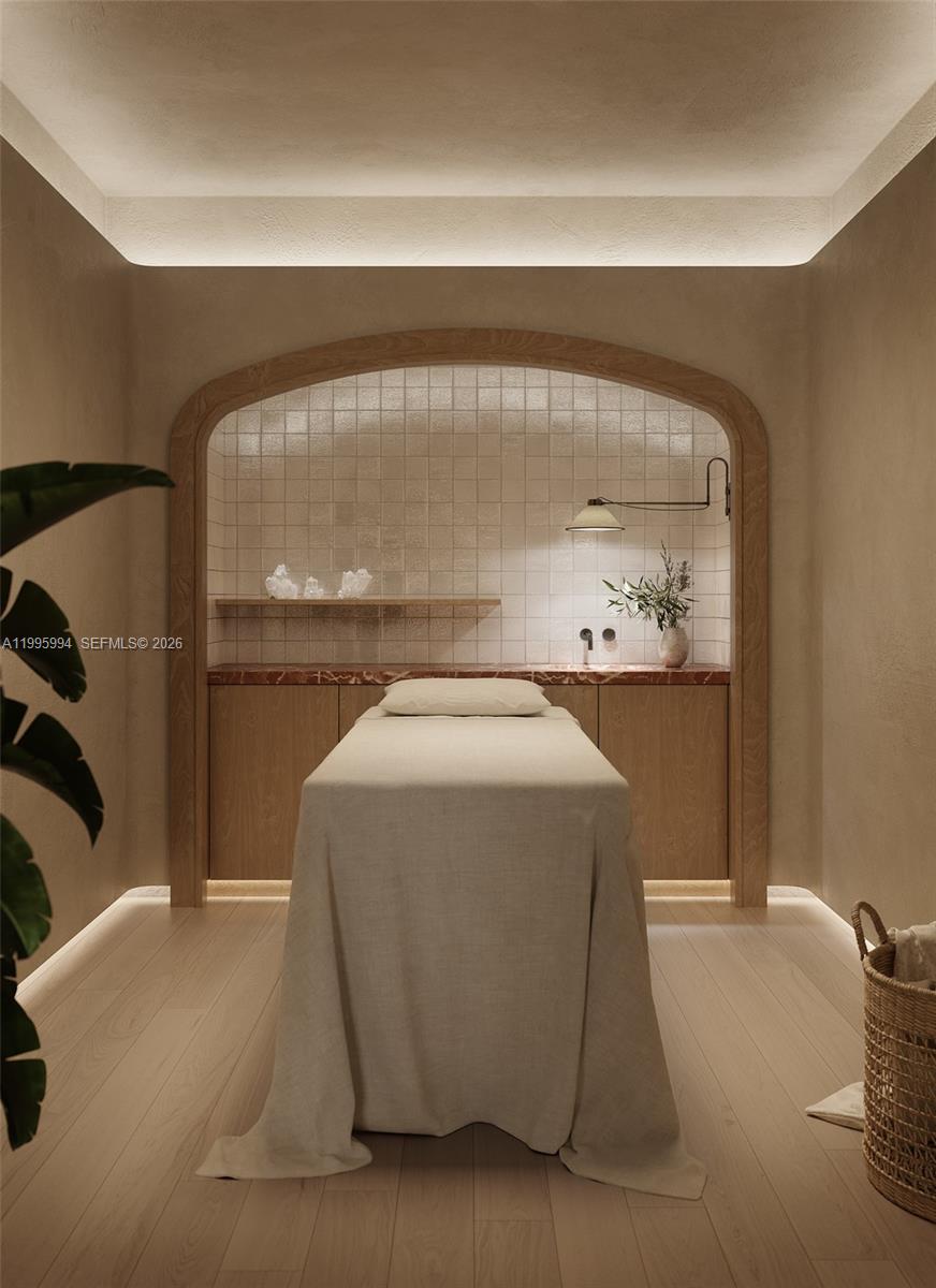 BAY HARBOR ISLAND - Residential