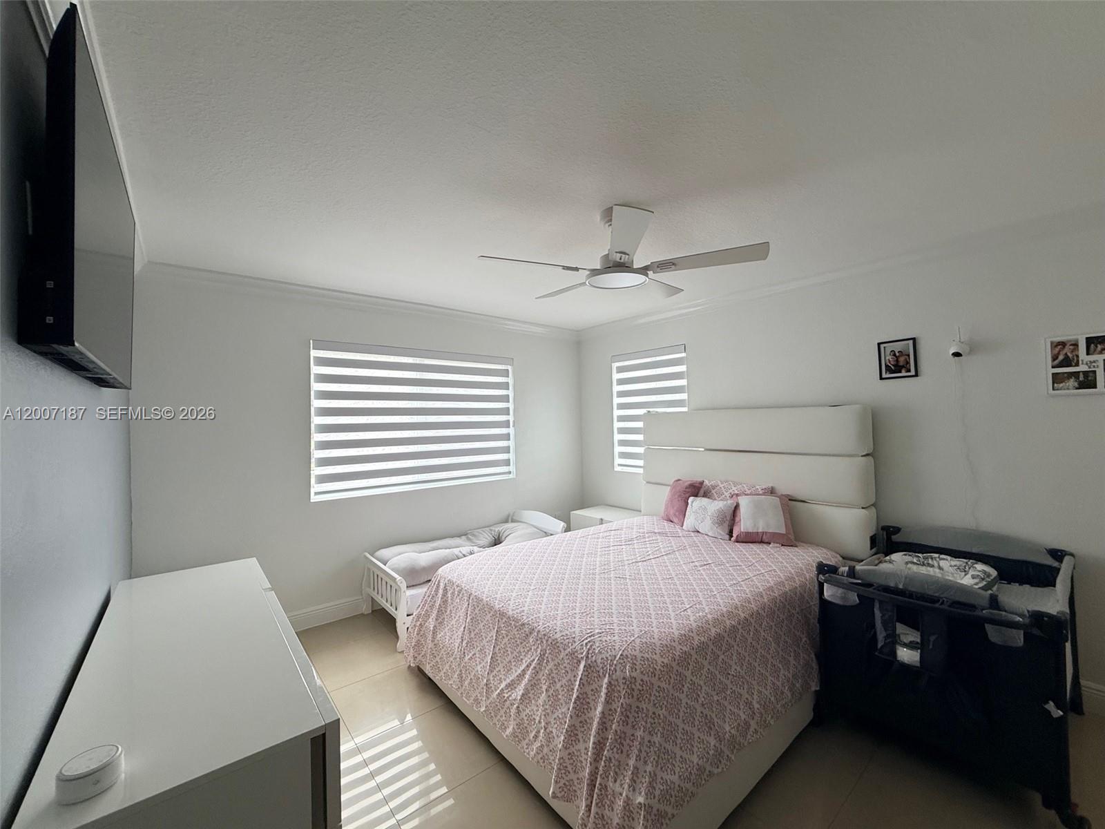 VISTA TRACE 5 CONDO - Residential