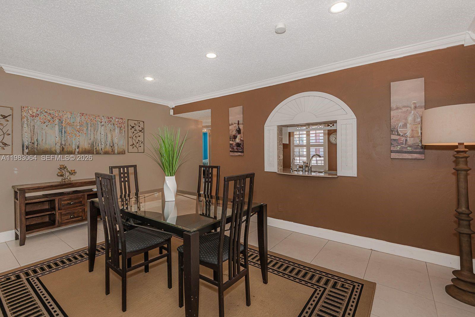 GARNET CONDO - Residential