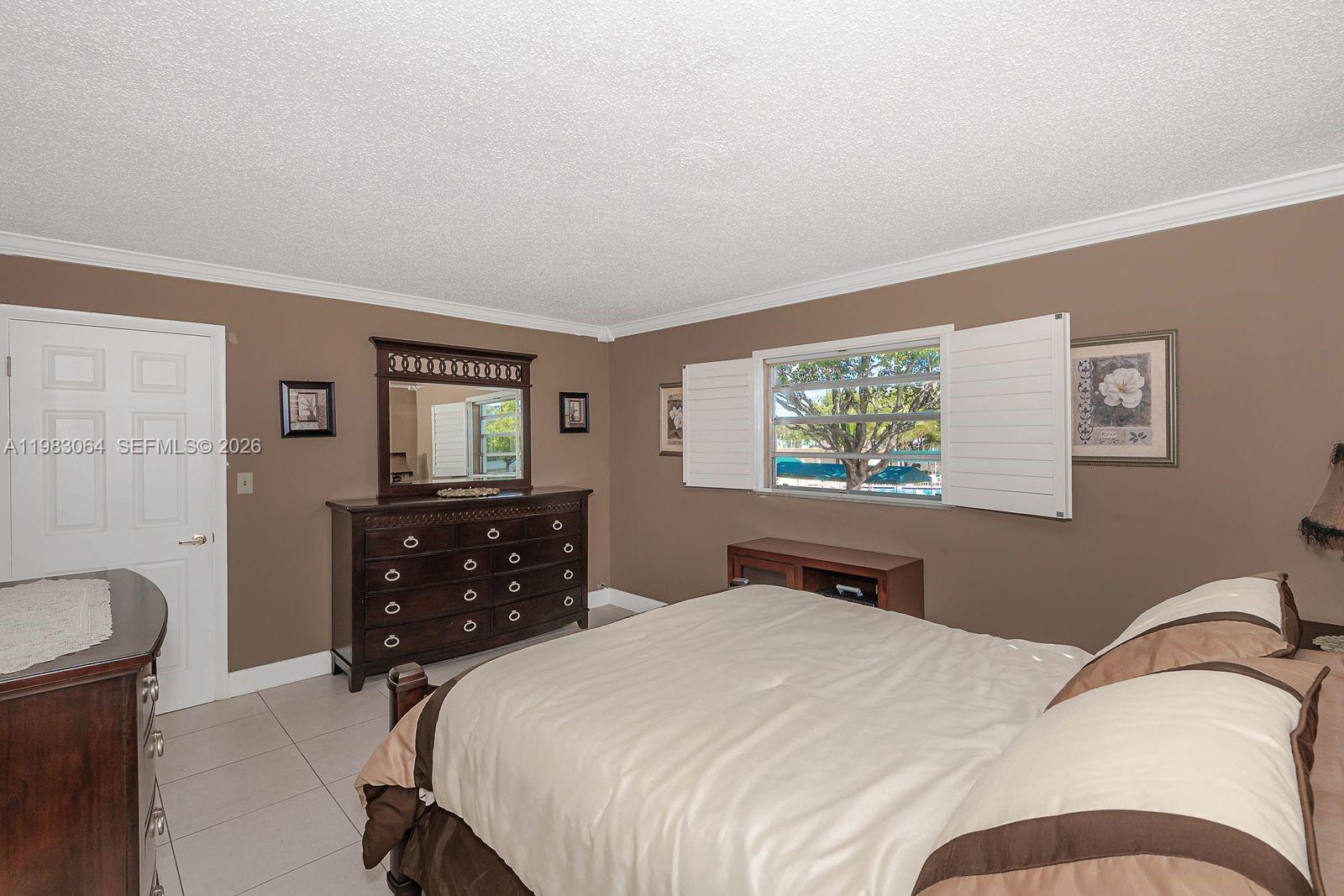 GARNET CONDO - Residential