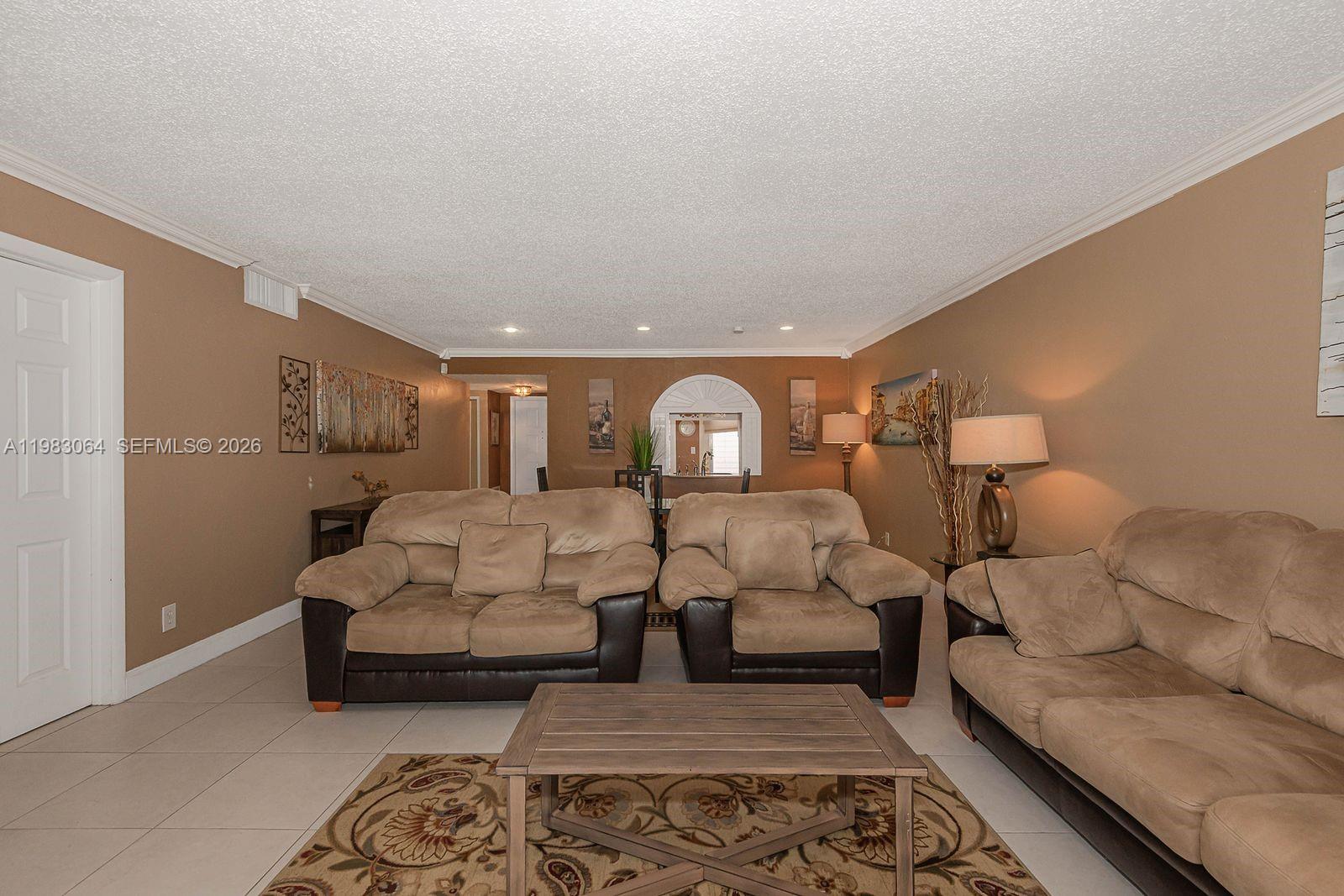 GARNET CONDO - Residential