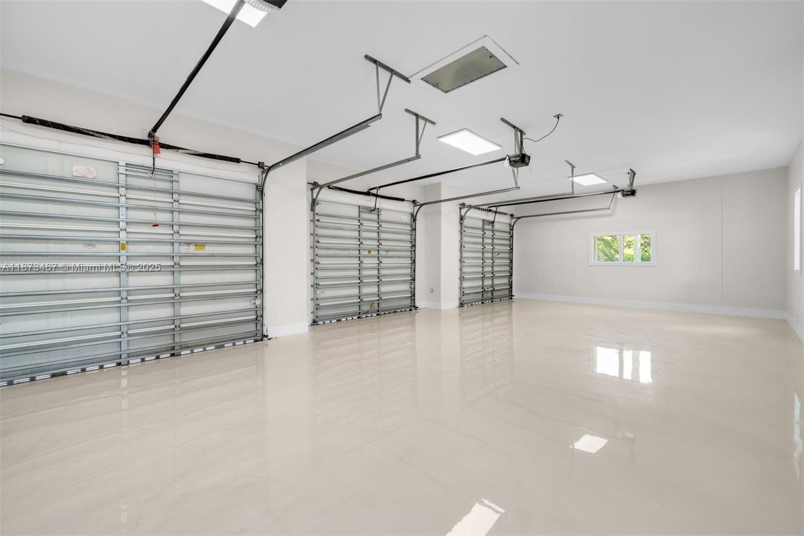 HELMS COUNTRY ESTATES ADD - Residential Lease