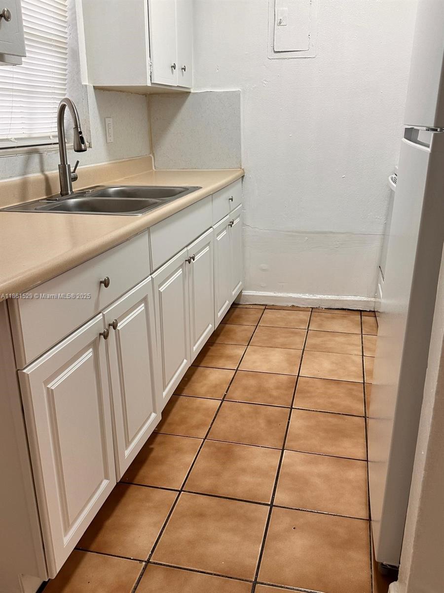 ORIOLE ESTATES SEC 8 - Residential Lease