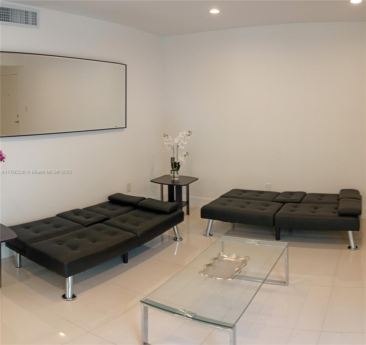 LE CARTIER CONDO - Residential