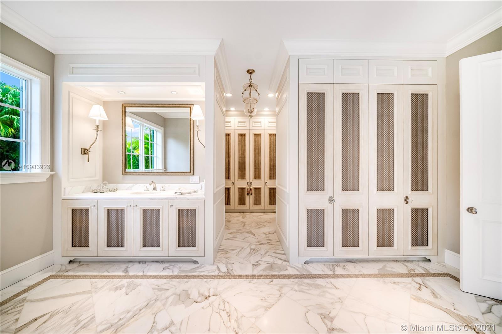 MC LOUTH - Residential