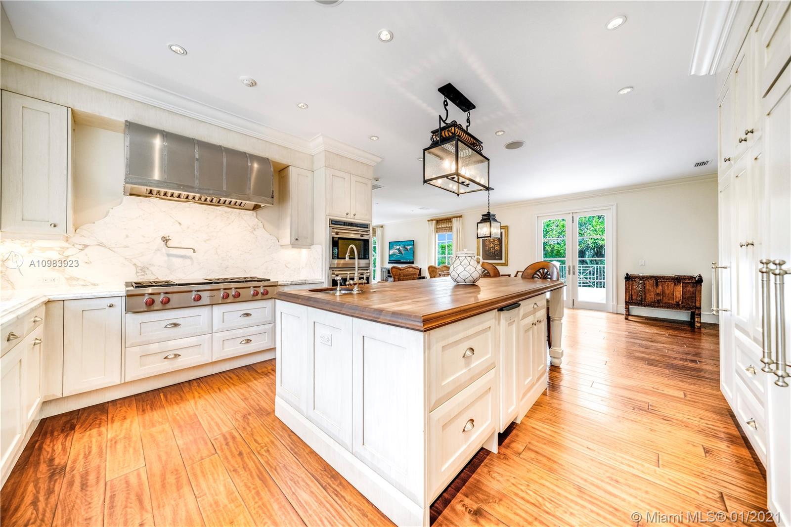 MC LOUTH - Residential