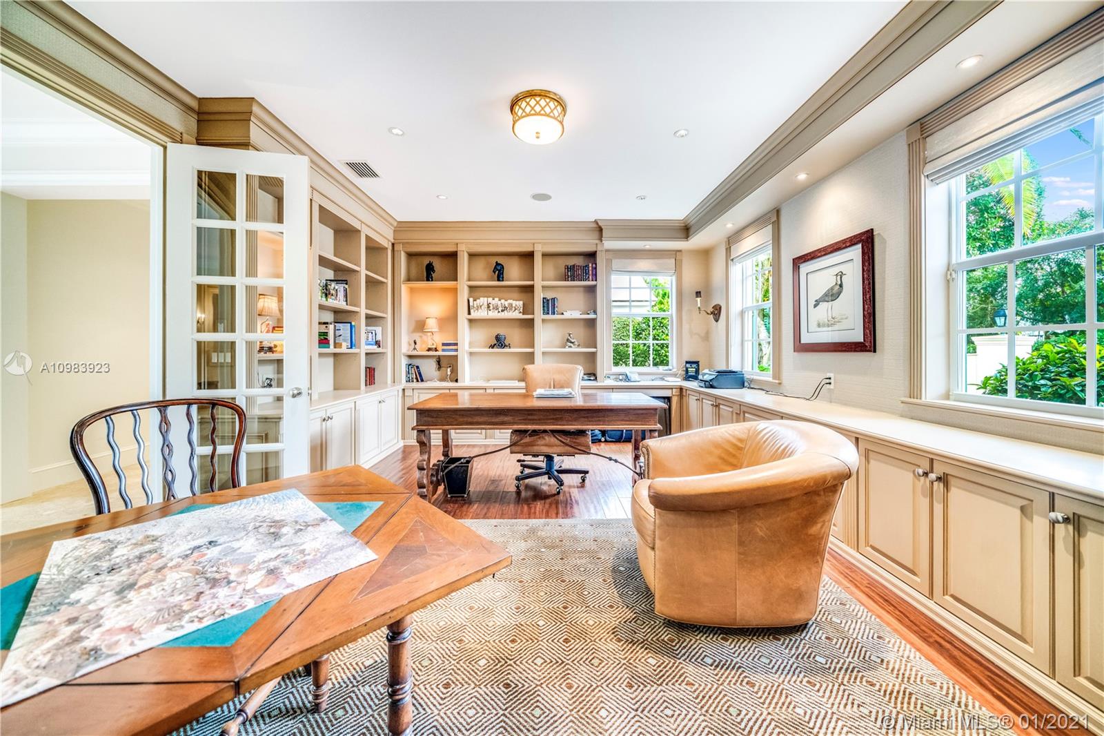 MC LOUTH - Residential