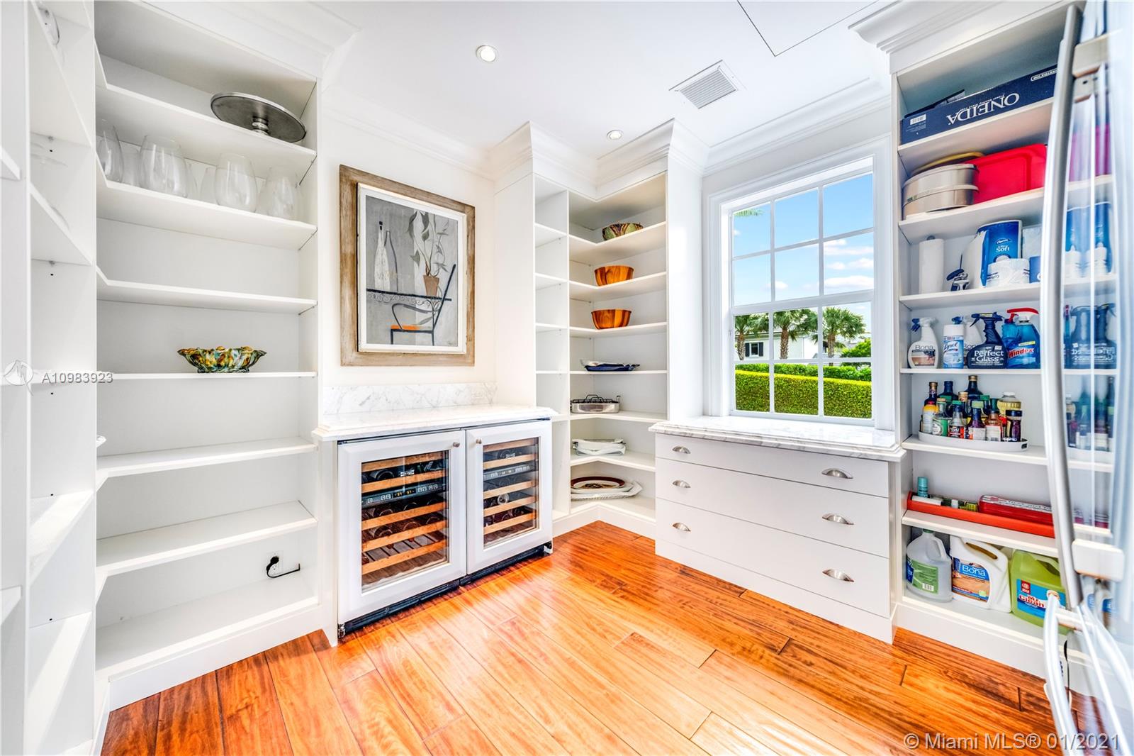 MC LOUTH - Residential