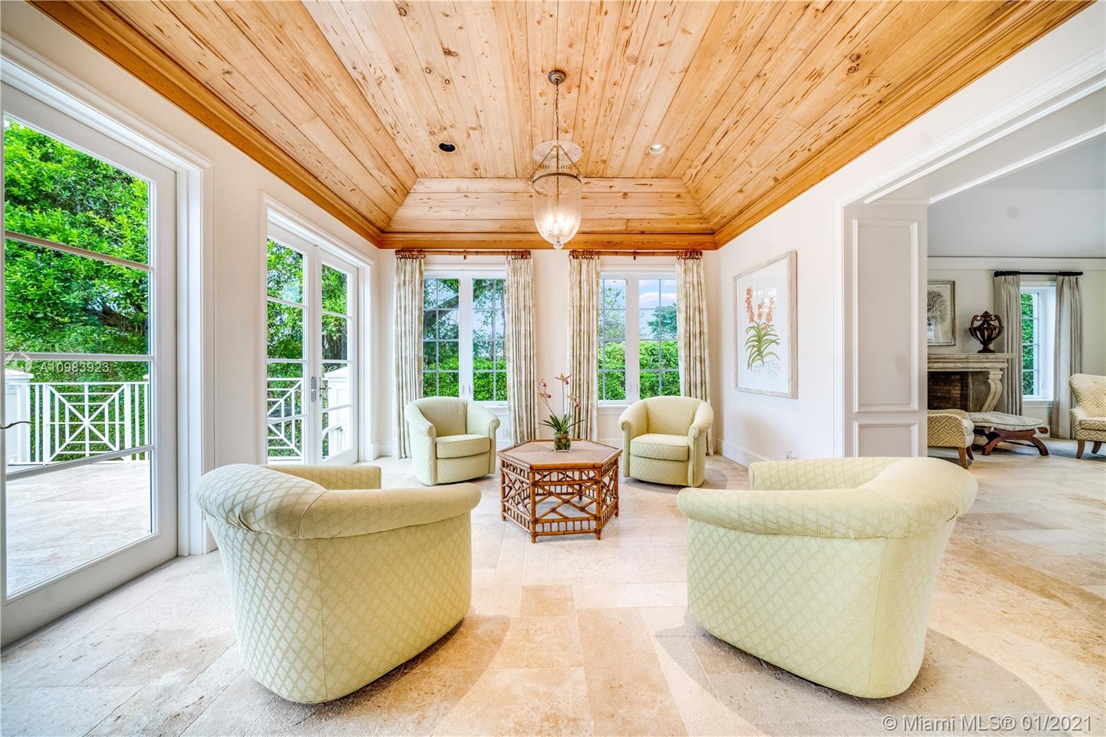 MC LOUTH - Residential