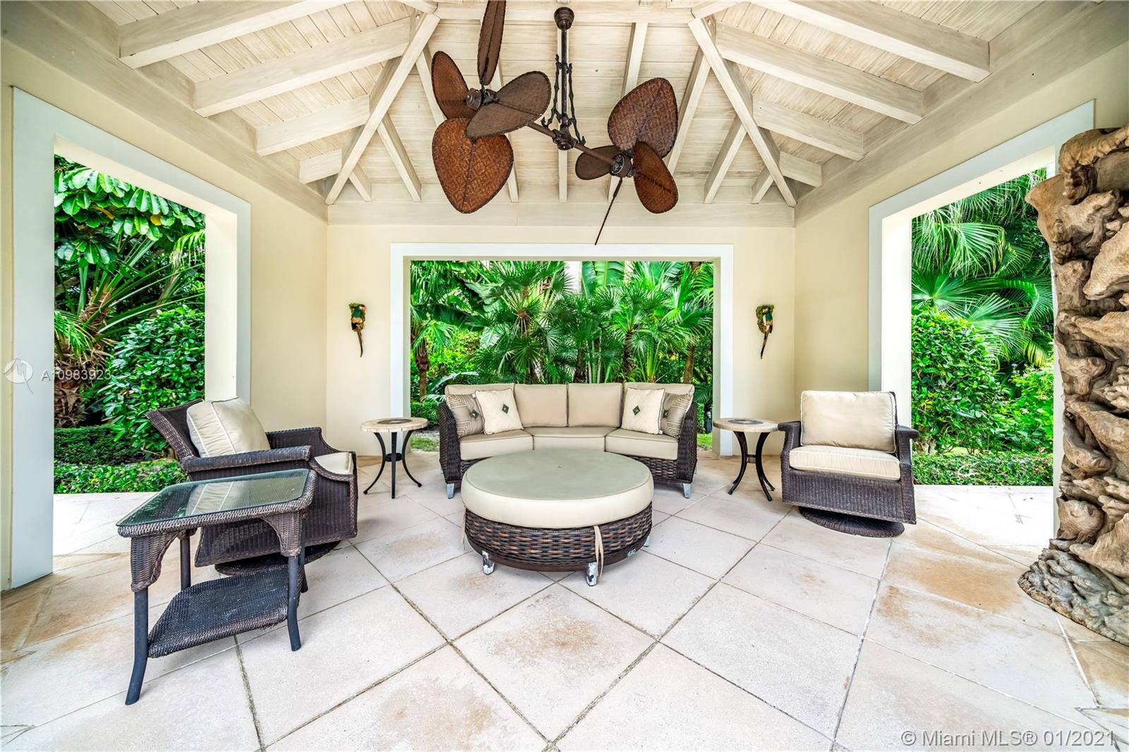 MC LOUTH - Residential