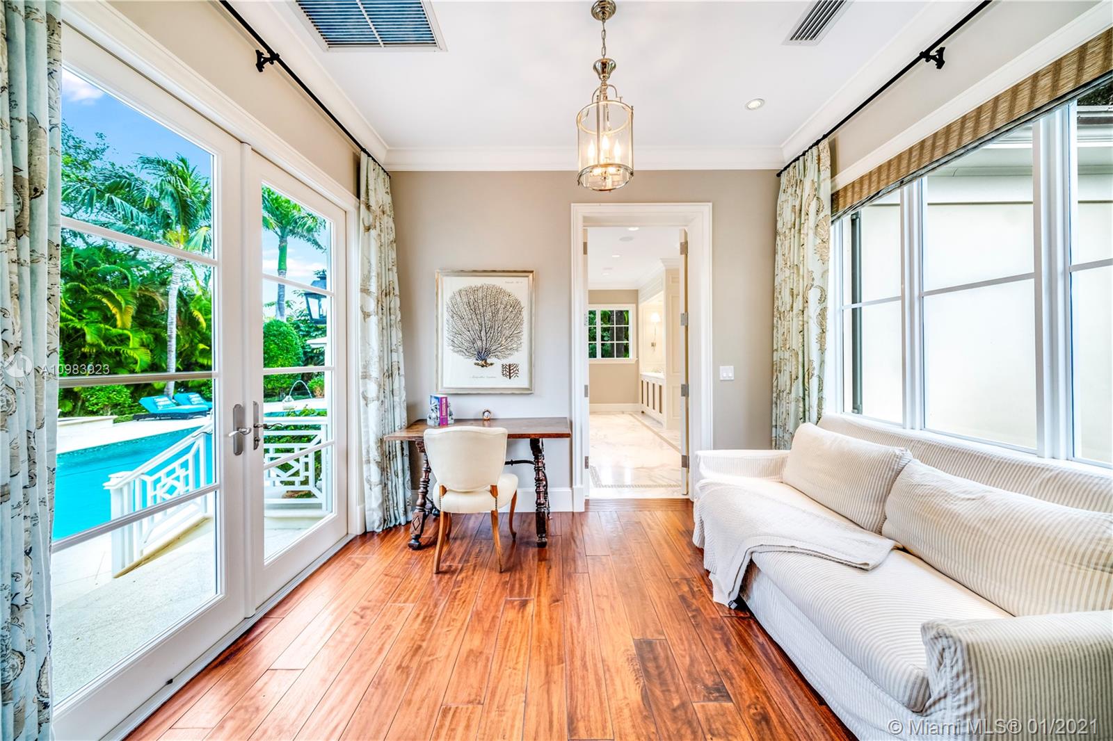 MC LOUTH - Residential