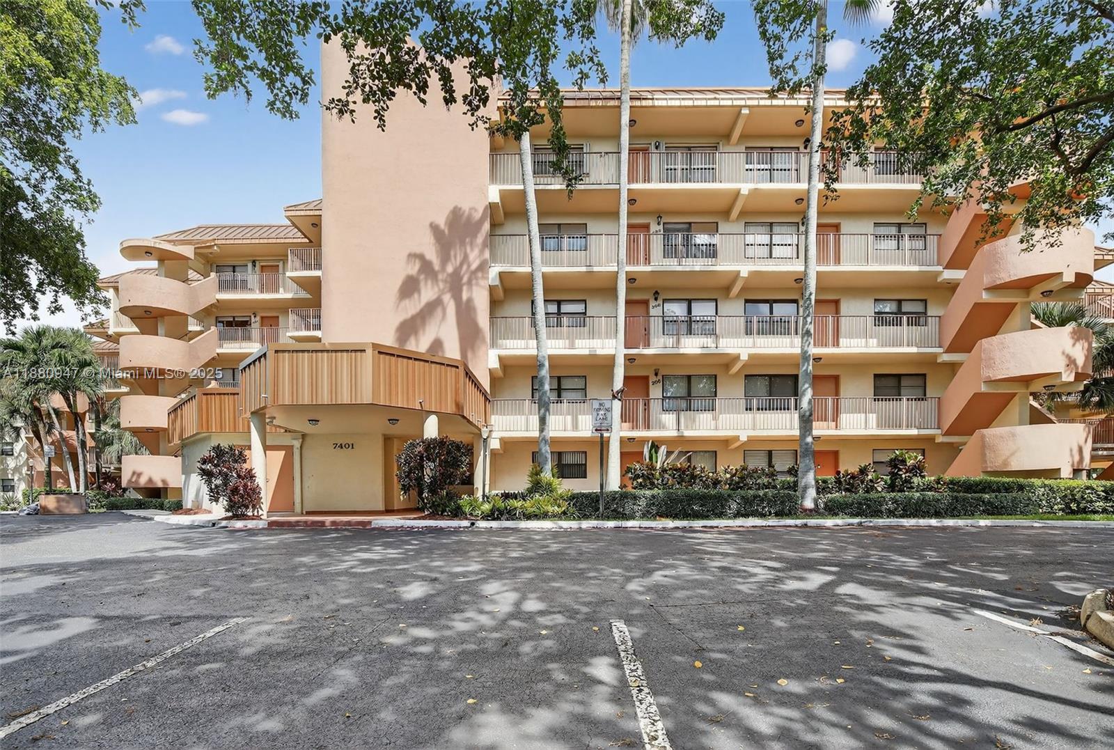 PLANTATION FOREST CONDO - Residential