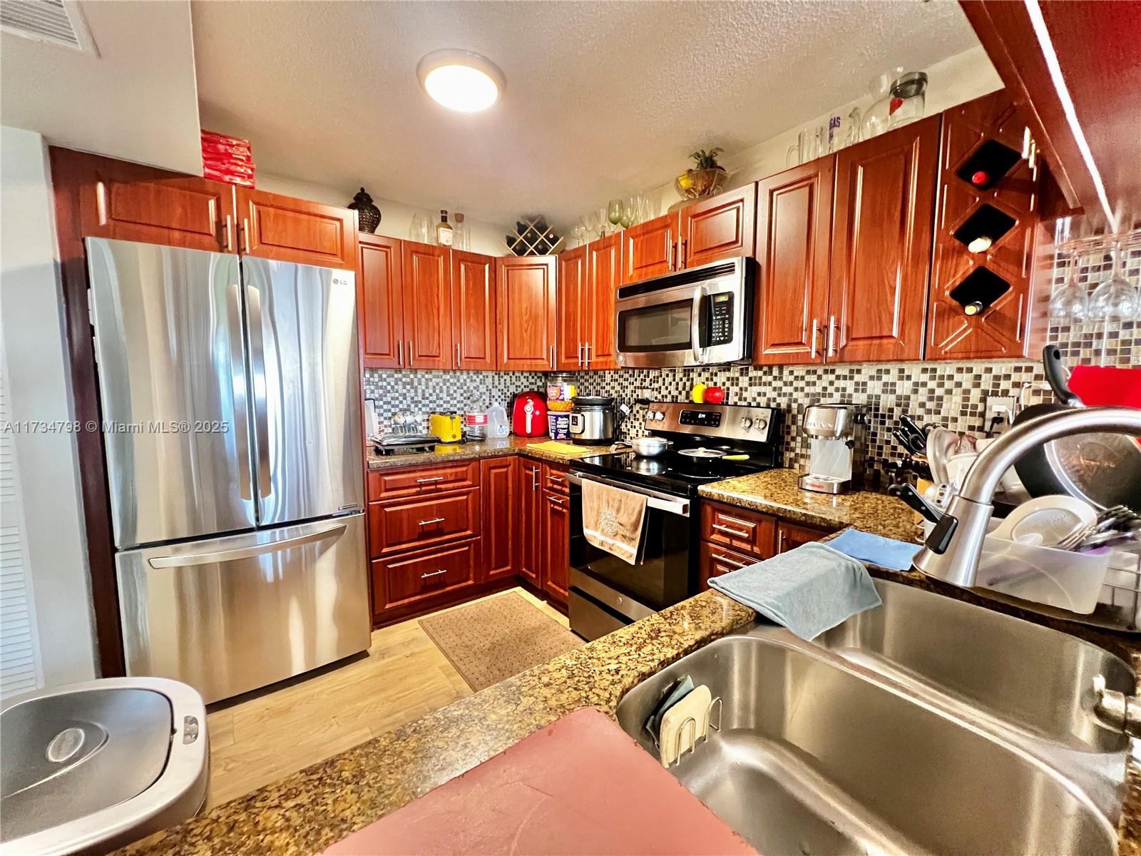 6305 Gage Pl A-307, Miami Lakes, Miami-Dade County, Florida - 1 Bedrooms  
2 Bathrooms - 