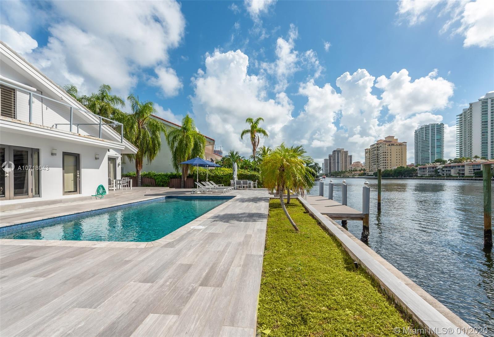 GOLDEN BEACH SEC E - Residential