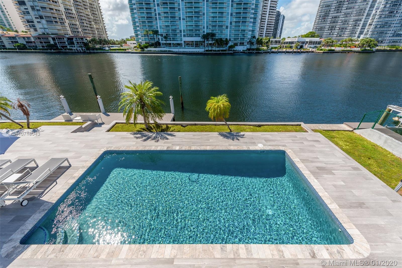 GOLDEN BEACH SEC E - Residential