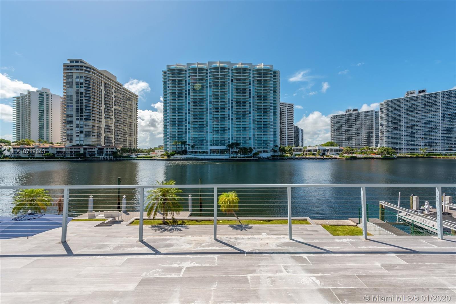 GOLDEN BEACH SEC E - Residential