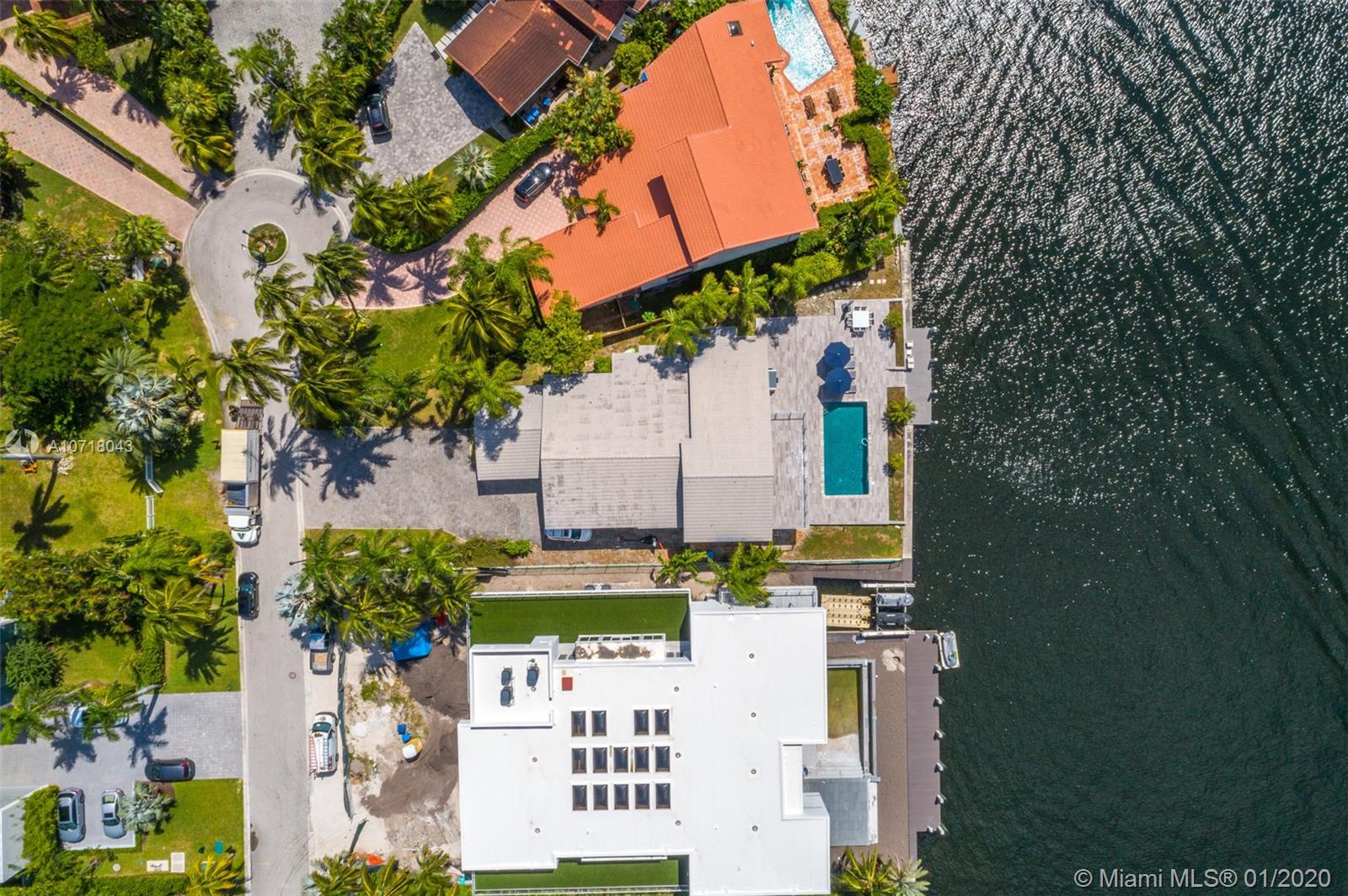GOLDEN BEACH SEC E - Residential