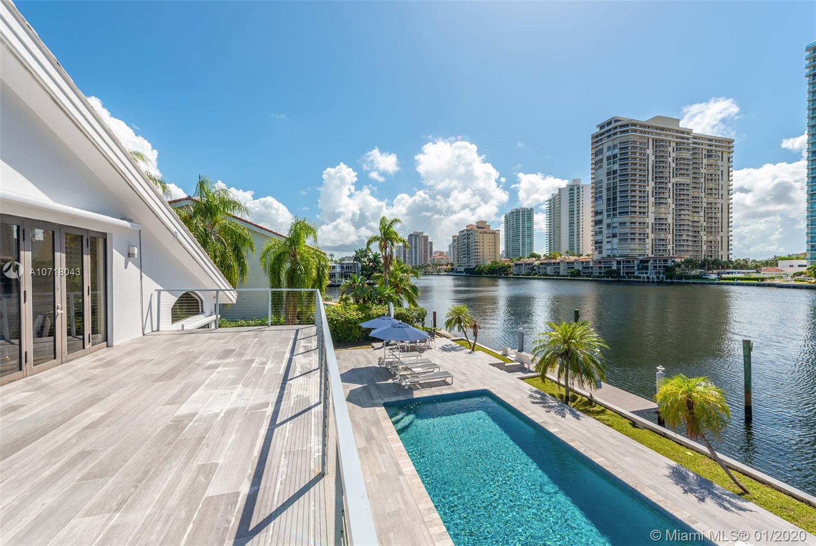 GOLDEN BEACH SEC E - Residential