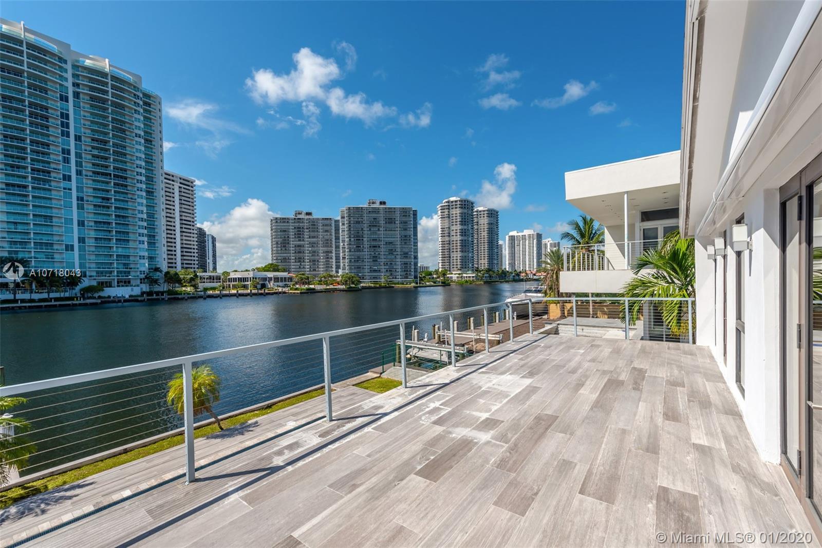 GOLDEN BEACH SEC E - Residential