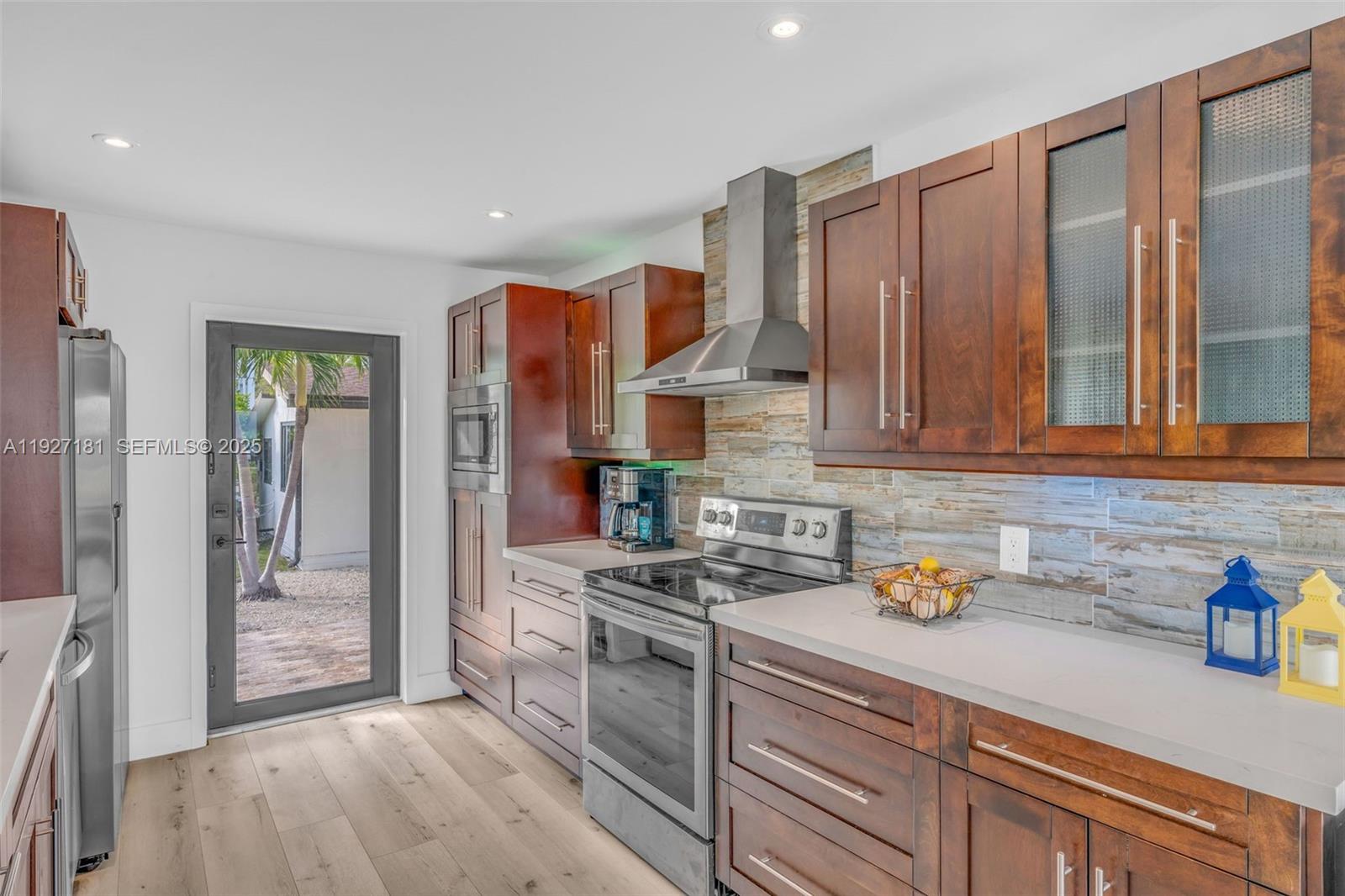 PALM VILLA - Residential