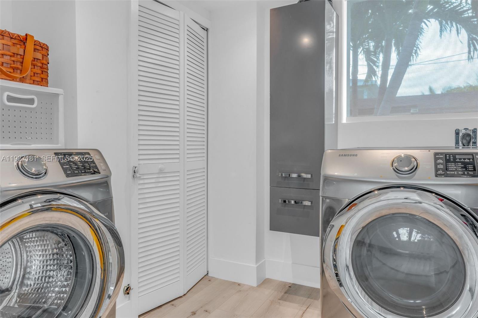 PALM VILLA - Residential