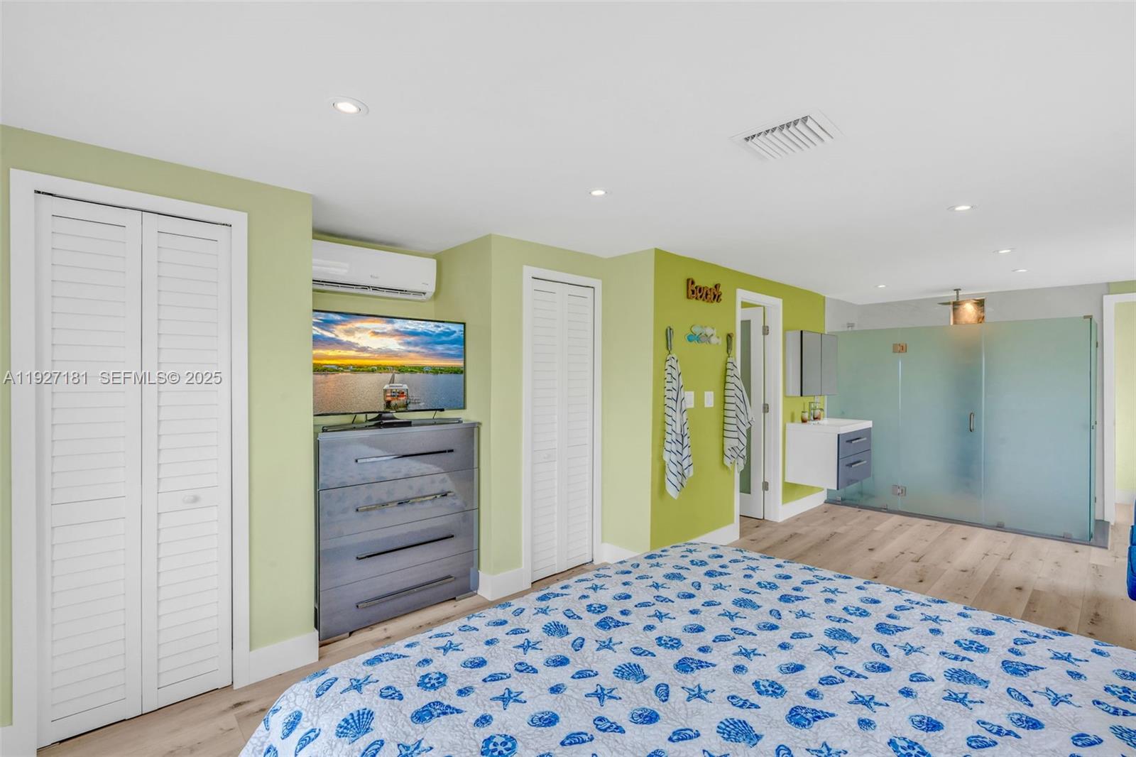 PALM VILLA - Residential