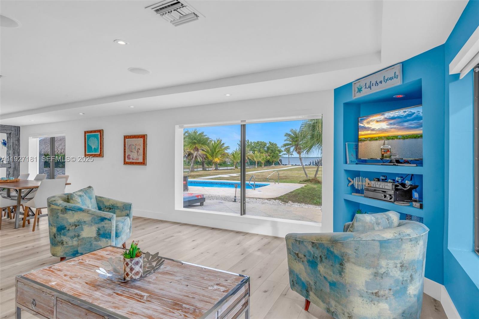 PALM VILLA - Residential