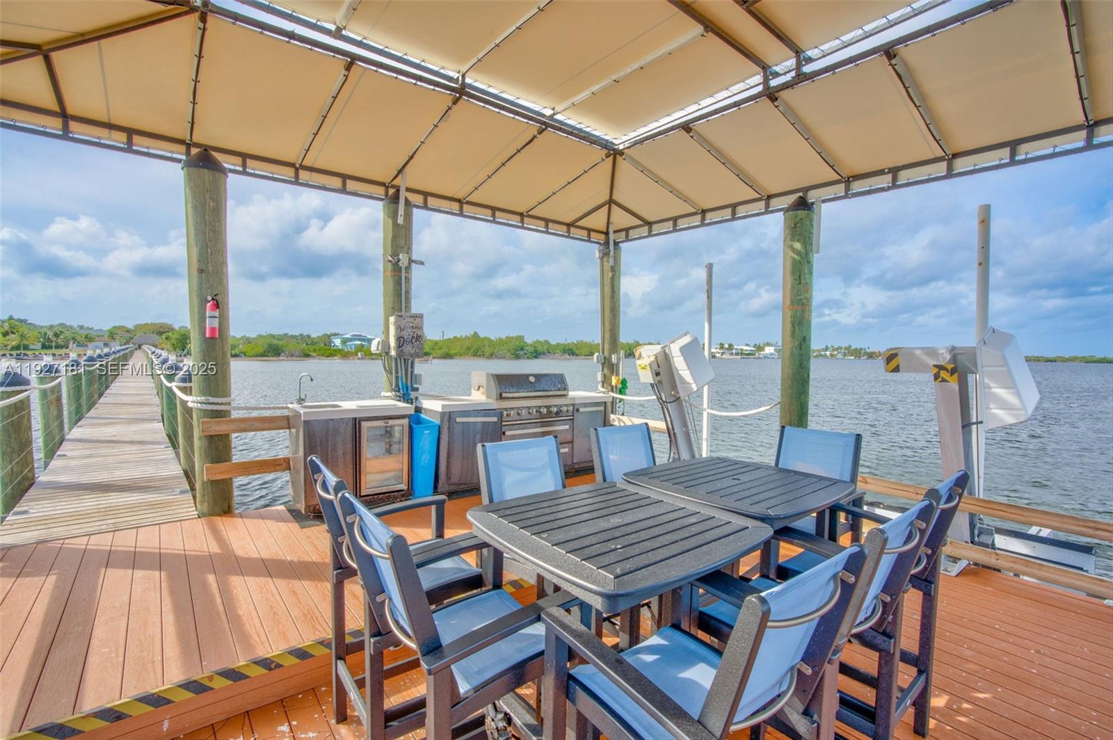 PALM VILLA - Residential