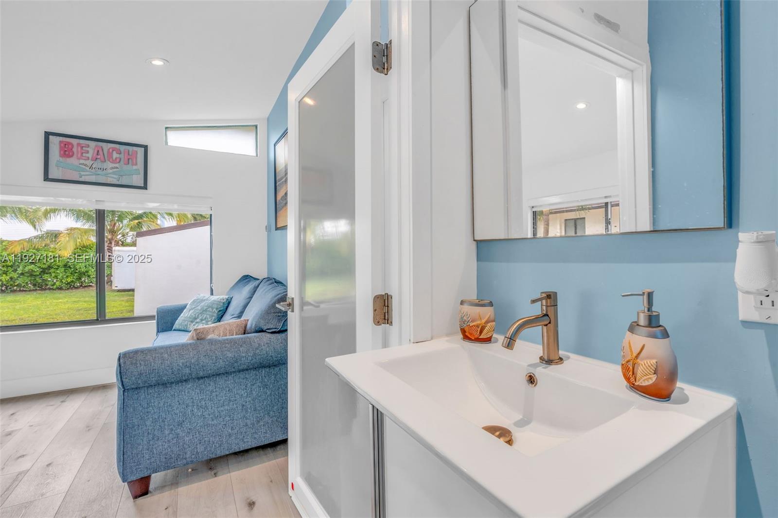 PALM VILLA - Residential