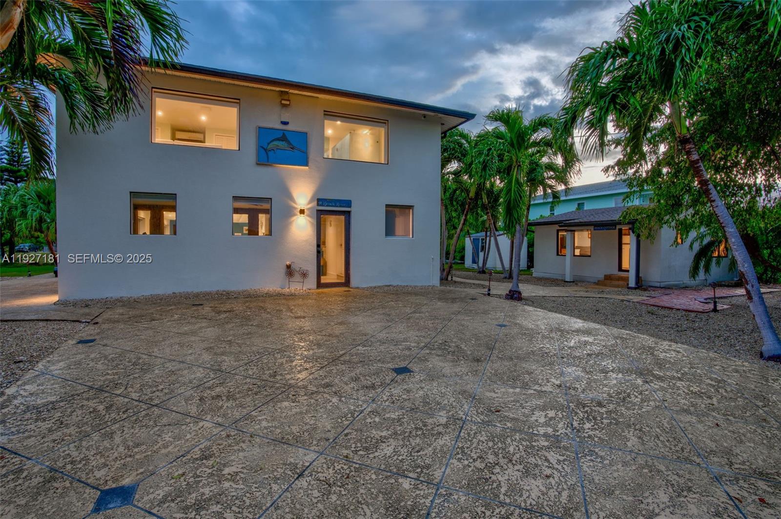 PALM VILLA - Residential