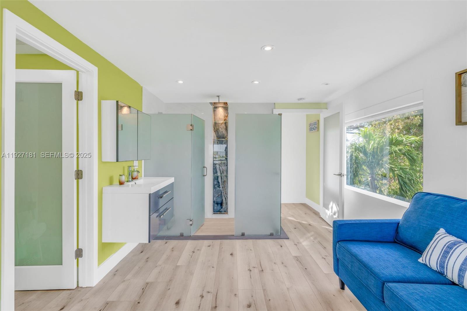 PALM VILLA - Residential