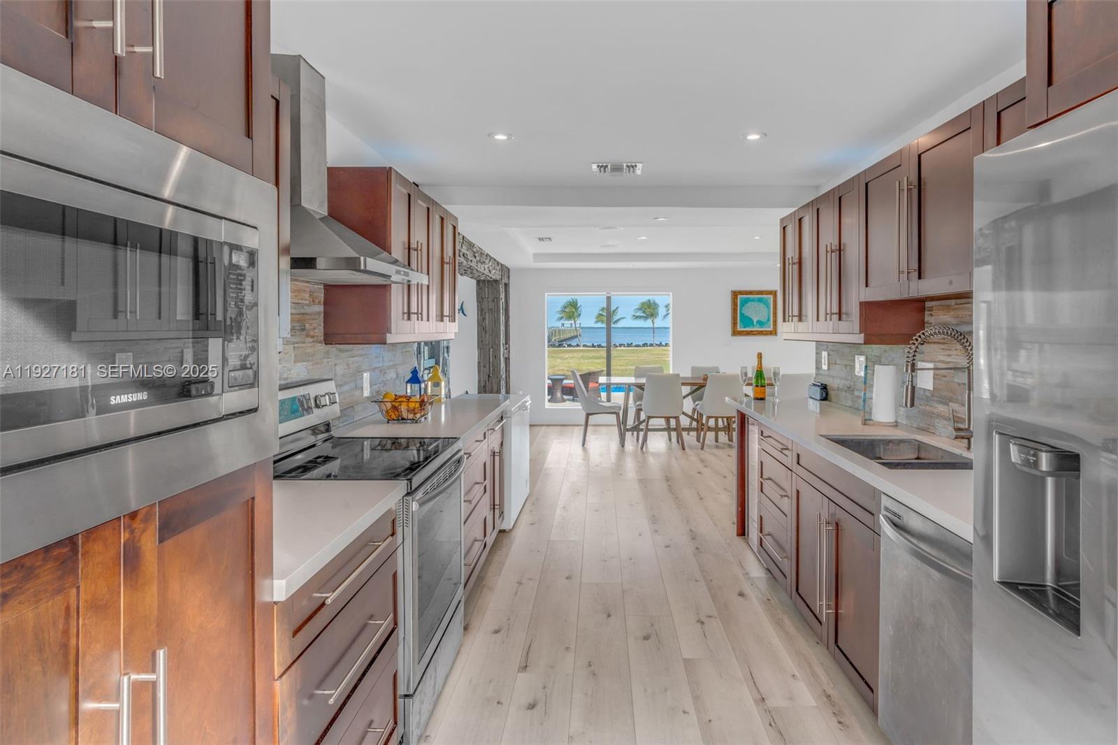 PALM VILLA - Residential