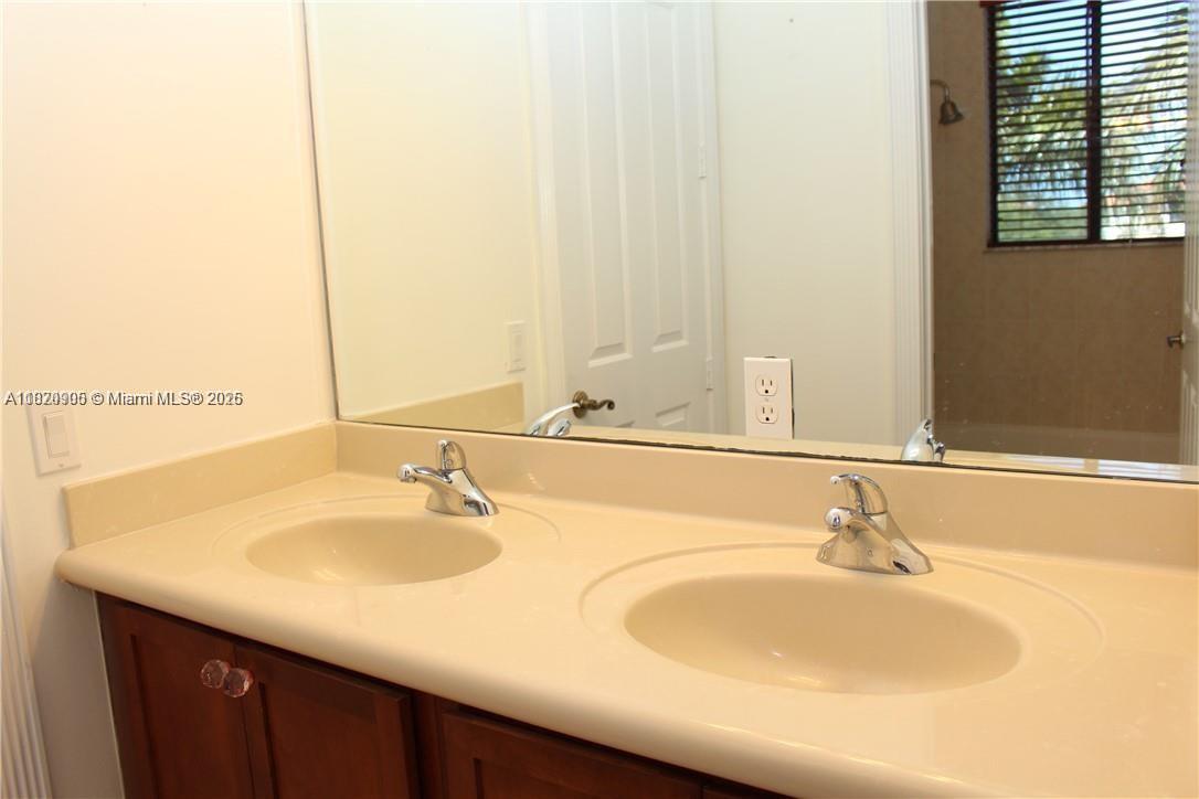 CUTLER CAY - Residential