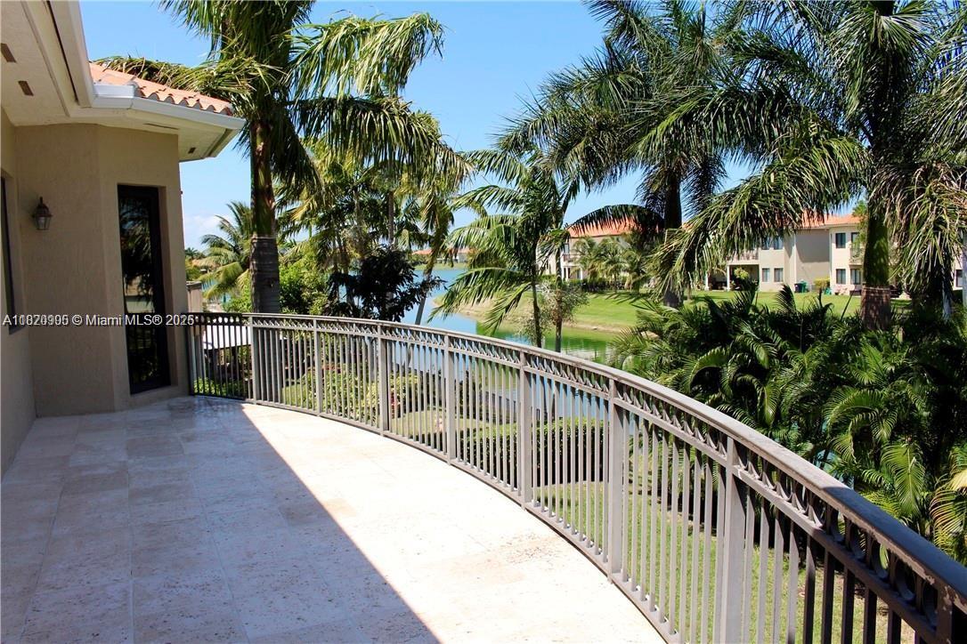 19383 SW 79th Ave, Cutler Bay, FL, 33157/$1,275,000 2 19383 SW 79th Ave