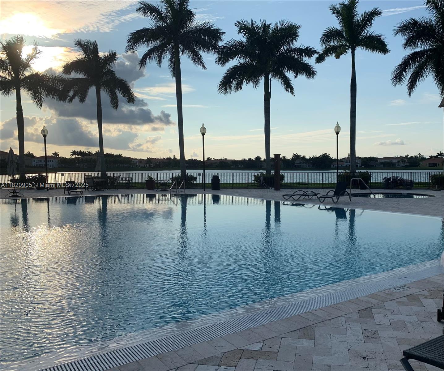 CUTLER CAY - Residential