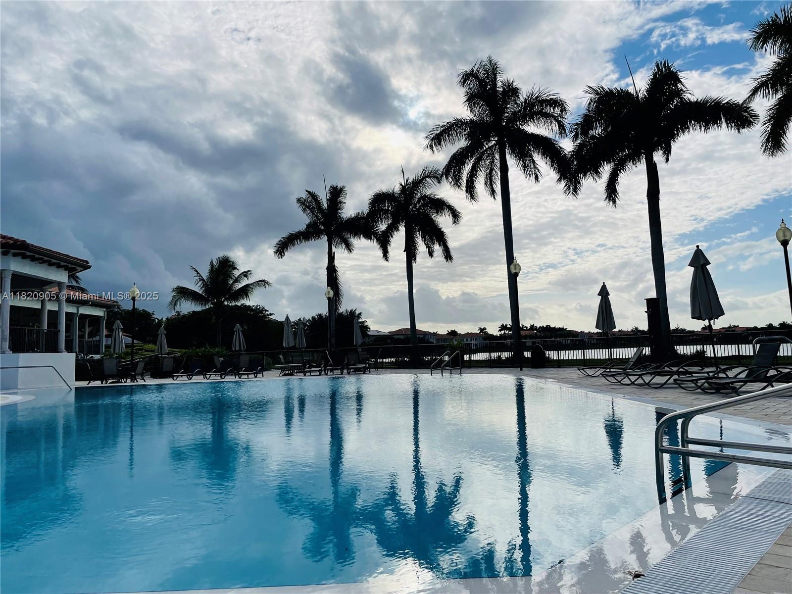CUTLER CAY - Residential