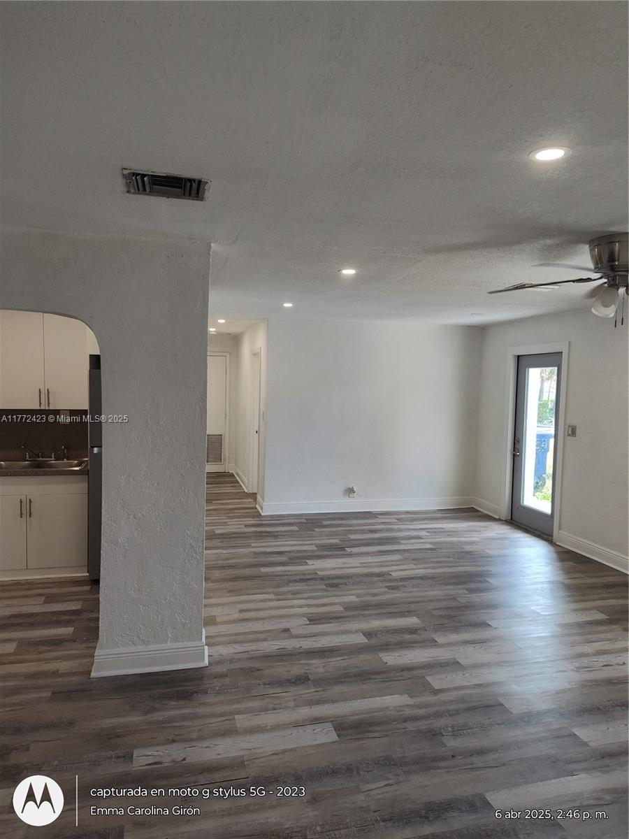 RIVIERA BEACH HEIGHTS - Residential Lease