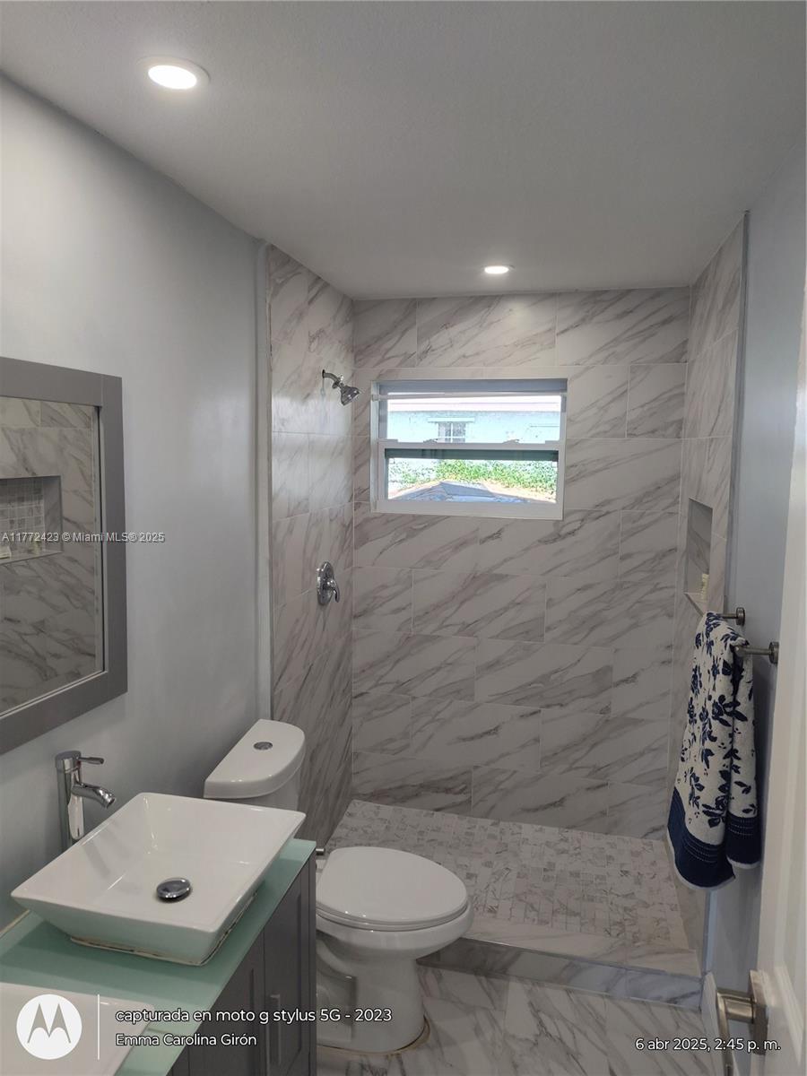 RIVIERA BEACH HEIGHTS - Residential Lease