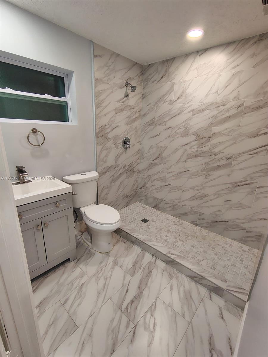 RIVIERA BEACH HEIGHTS - Residential Lease