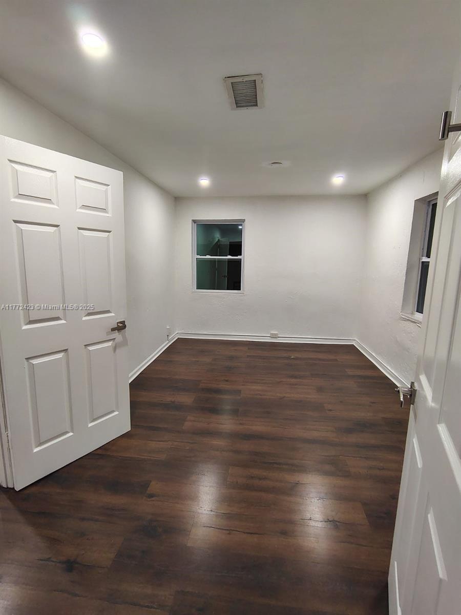 RIVIERA BEACH HEIGHTS - Residential Lease