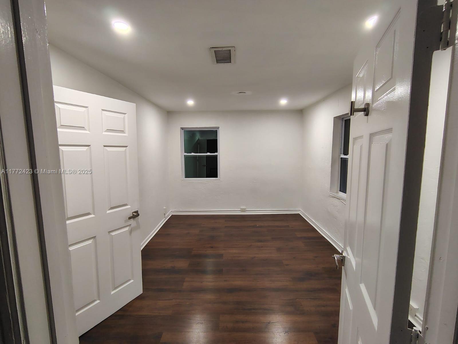 RIVIERA BEACH HEIGHTS - Residential Lease