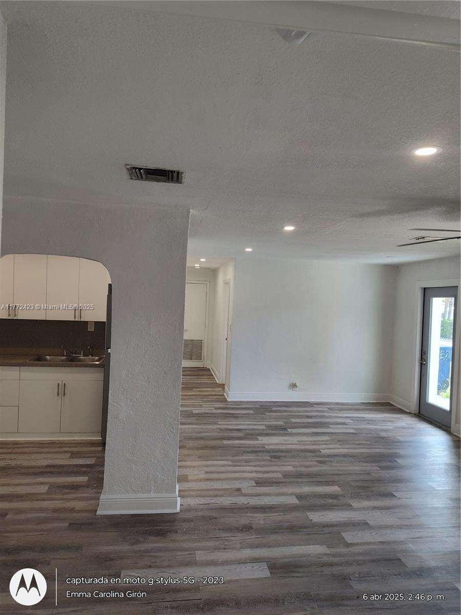 RIVIERA BEACH HEIGHTS - Residential Lease