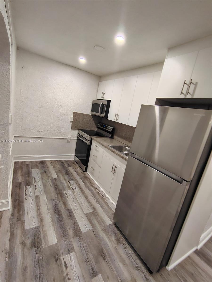 RIVIERA BEACH HEIGHTS - Residential Lease