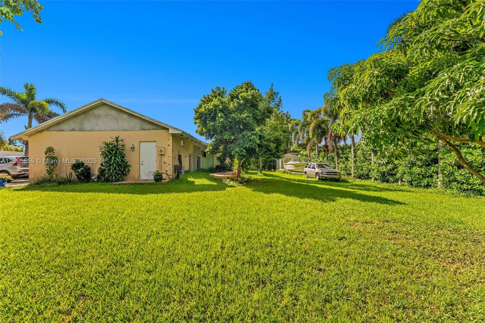Palmetto Bay, Florida 33157, United States, 3 Bedrooms Bedrooms, ,2 BathroomsBathrooms,Residential,Active,228172