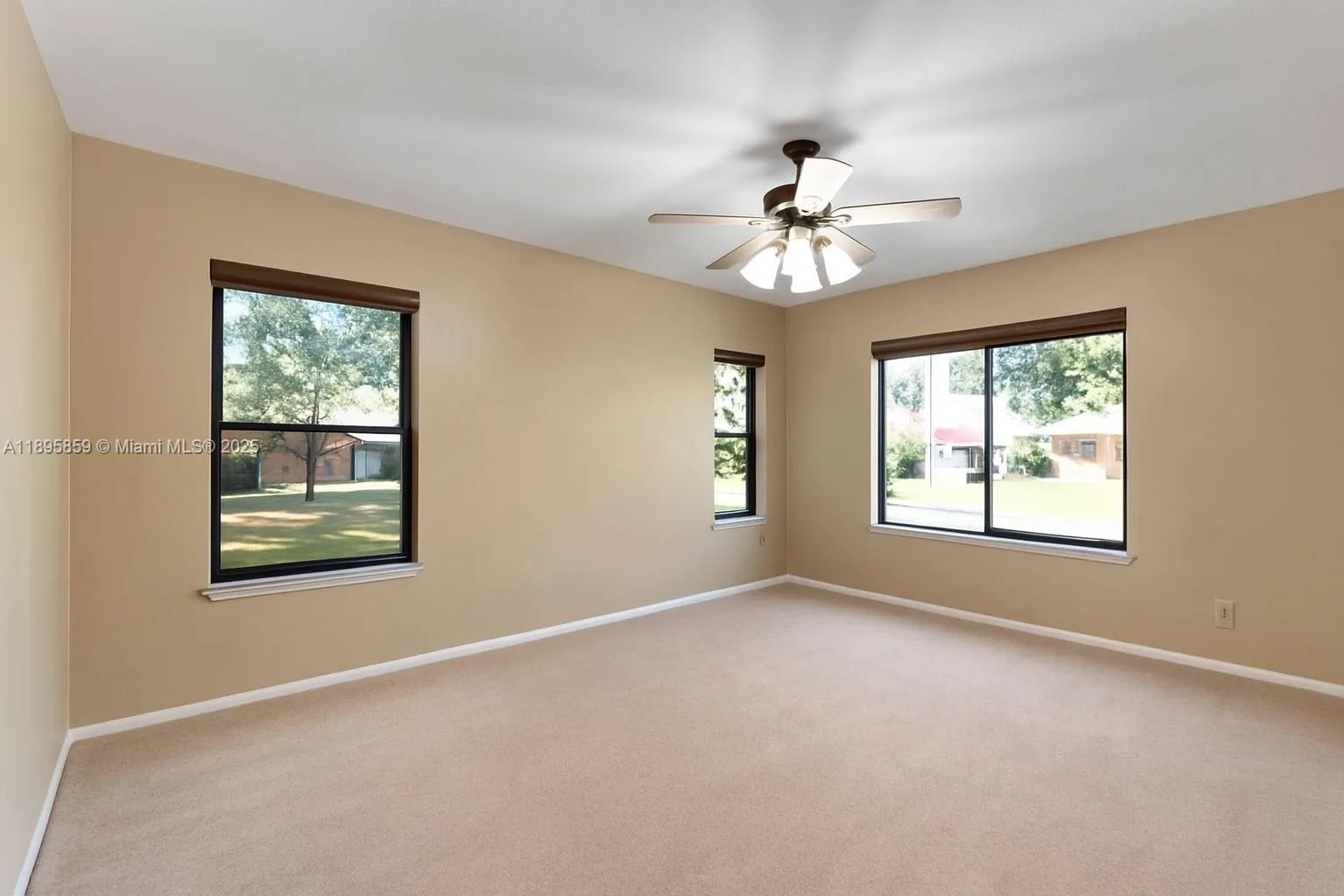 Palmetto Bay, Florida 33157, United States, 3 Bedrooms Bedrooms, ,2 BathroomsBathrooms,Residential,Active,228172